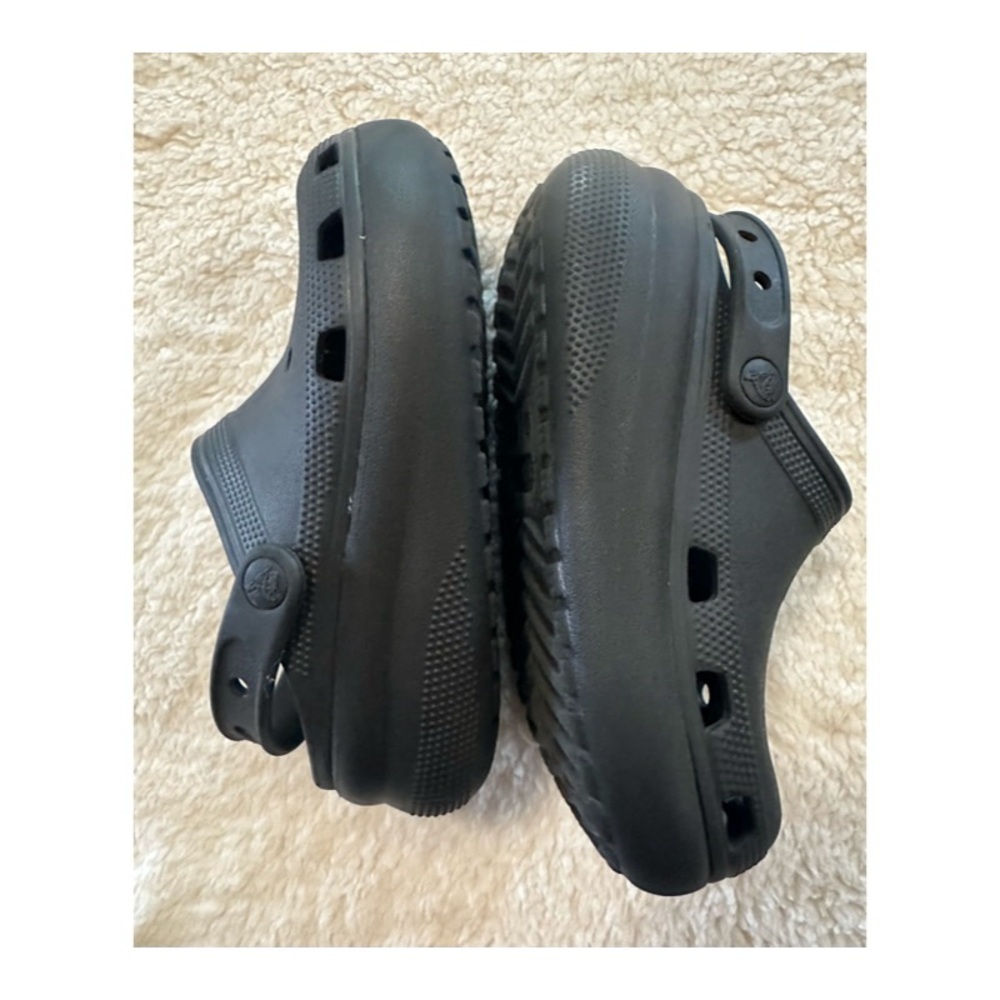Crocs Cutie Crush BLACK
Children's Kid's Boys Girls Size J 2 - Picture 3 of 6